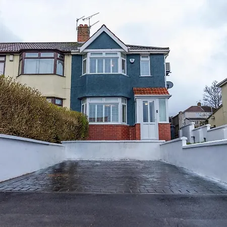 Holiday home Luxury 2-bedroom House