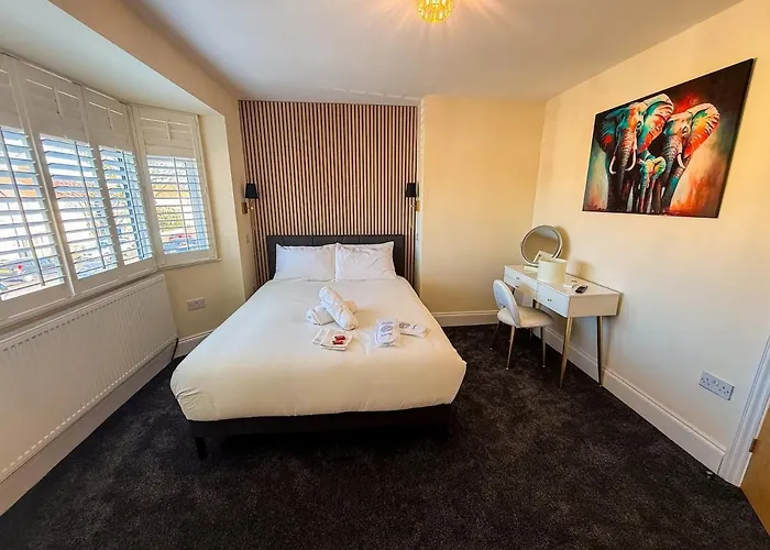 Luxury 2-bedroom House Ferienhaus *